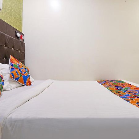 Hotel Aksa Powai Мумбаи Экстерьер фото