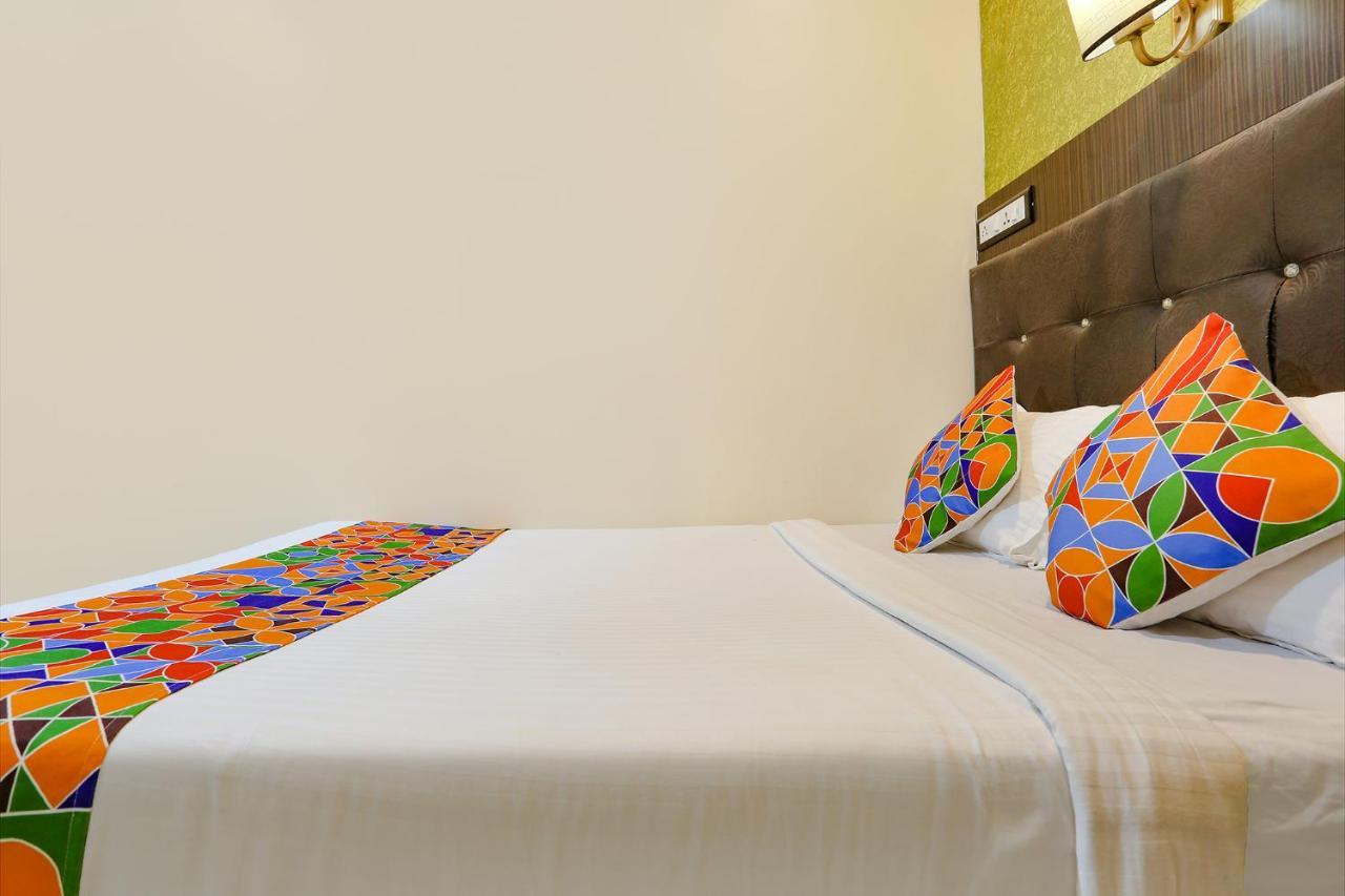 Hotel Aksa Powai Мумбаи Экстерьер фото