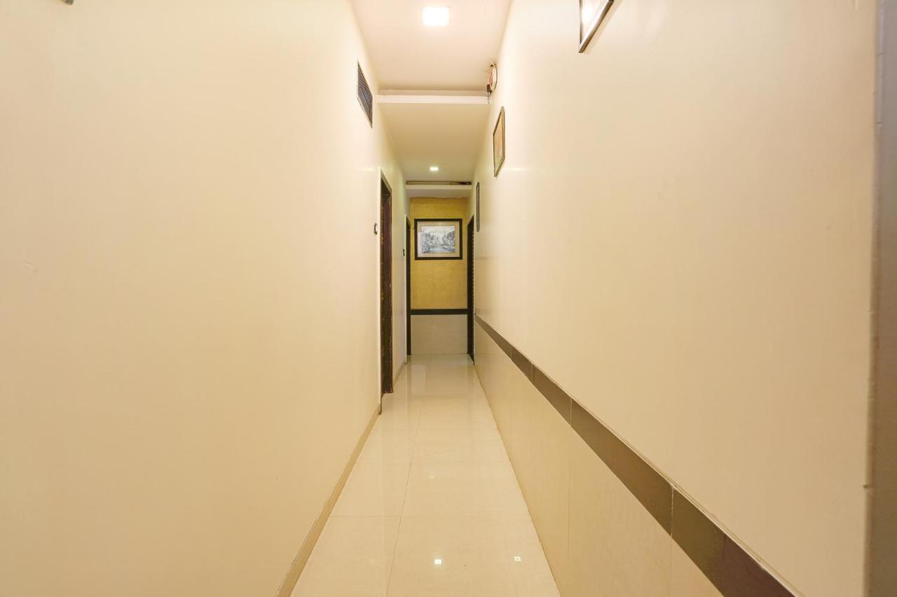 Hotel Aksa Powai Мумбаи Экстерьер фото