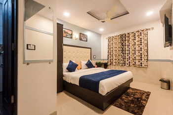 Hotel Aksa Powai Мумбаи Экстерьер фото