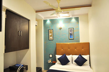 Hotel Aksa Powai Мумбаи Экстерьер фото